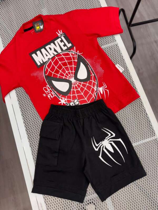 Conjunto Oversize estampado “Marvel Spider-Man”
