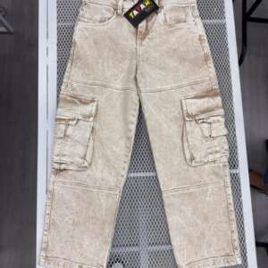 Jeans con bolsillos claro